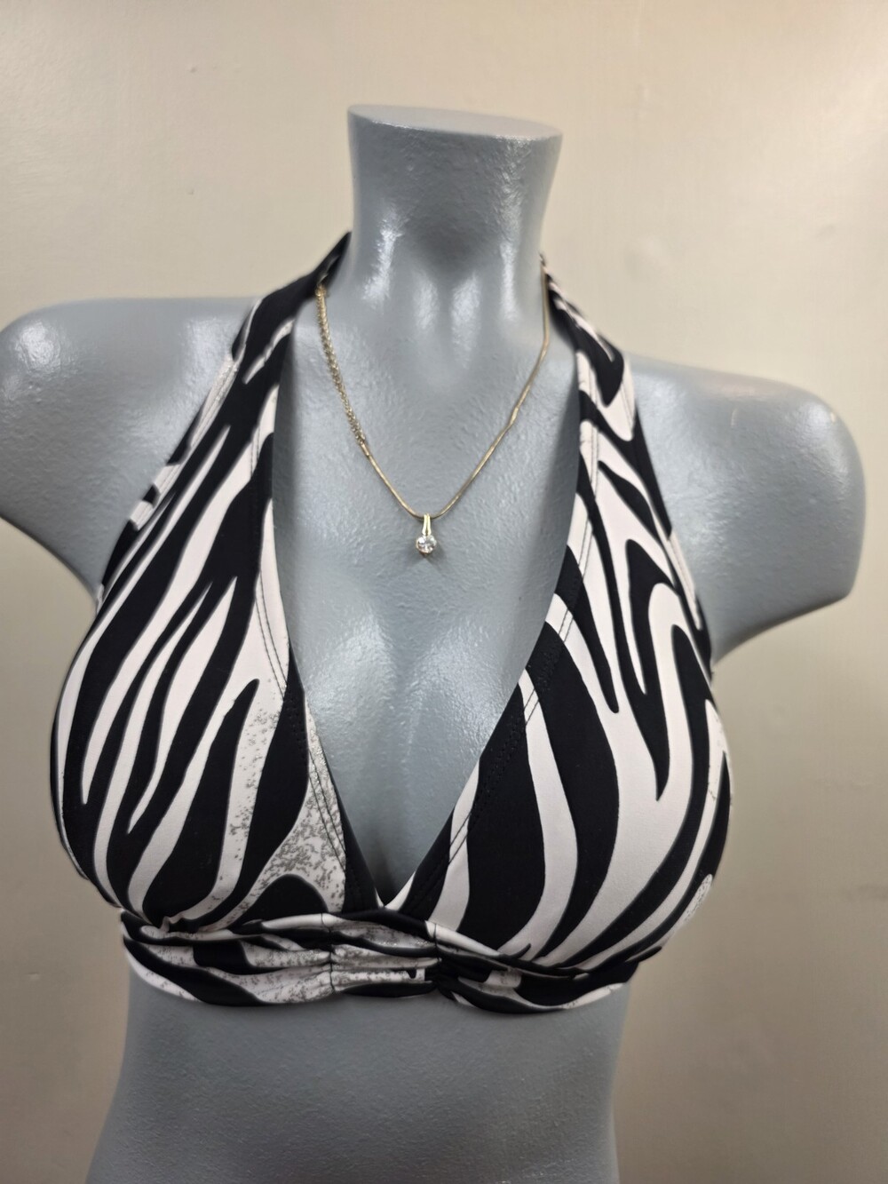ISAAC MIZRAHI Black & White Zebra HALTER BIKINI BATHING SUIT TOP - L